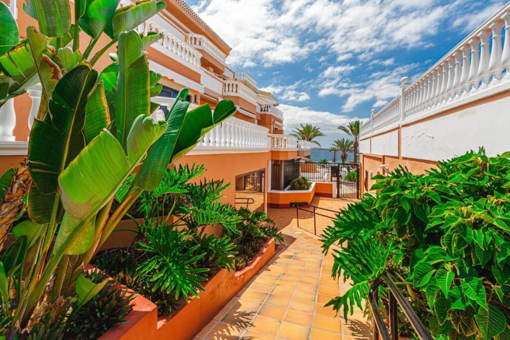 Tenerife Royal Gardens One Bedroom Apartment Плайя-де-лас-Амерікас Екстер'єр фото